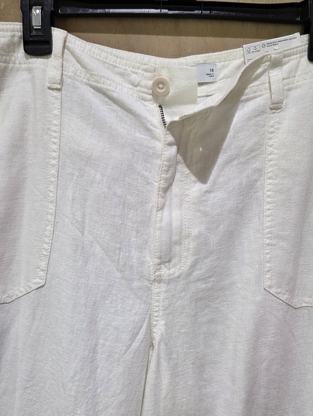 Sonoma White Cargo Pants - Picture 4 of 7